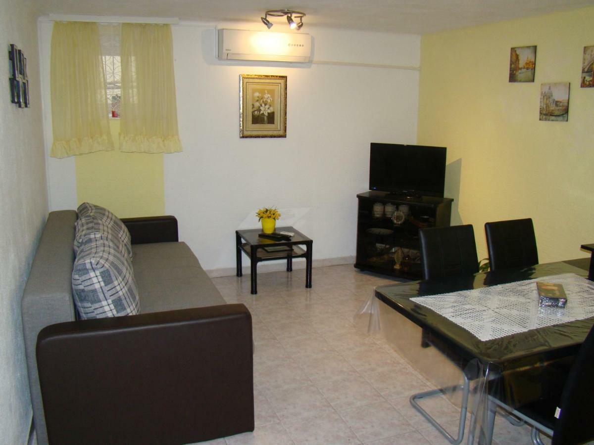 Apartments Adriana Split Bagian luar foto